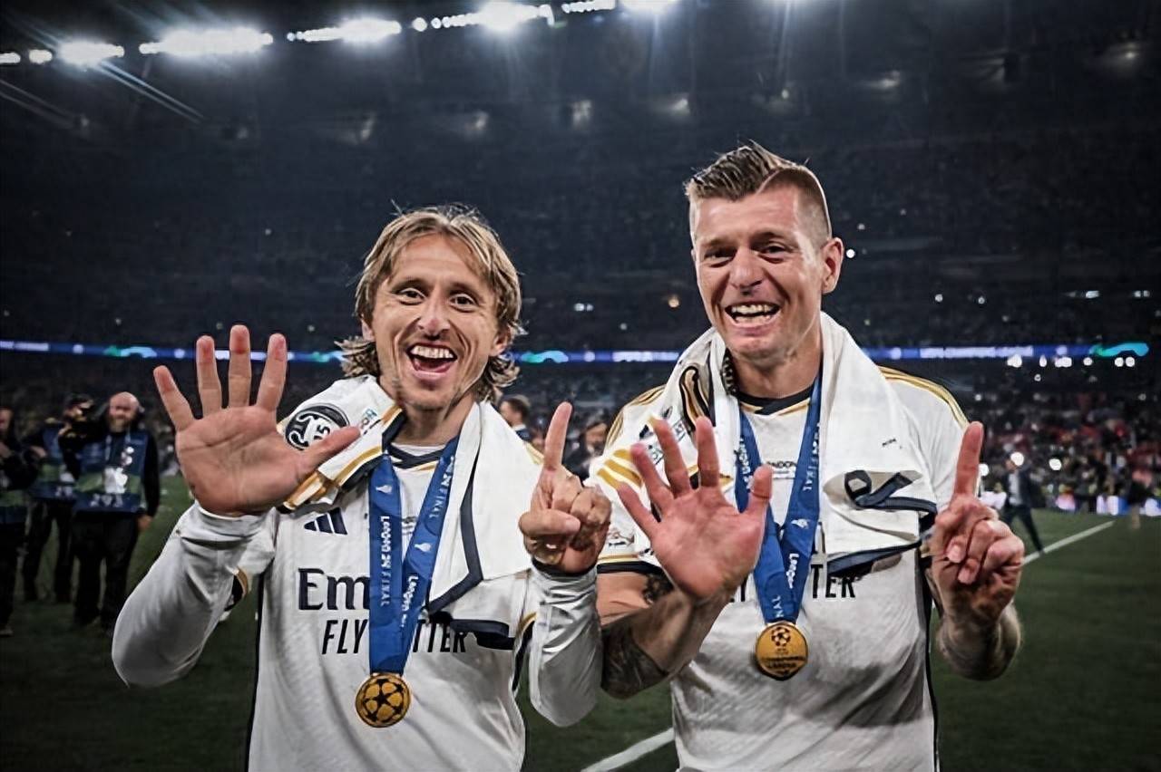 包含战意十足：皇家马德里世俱杯热身赛回顾的词条