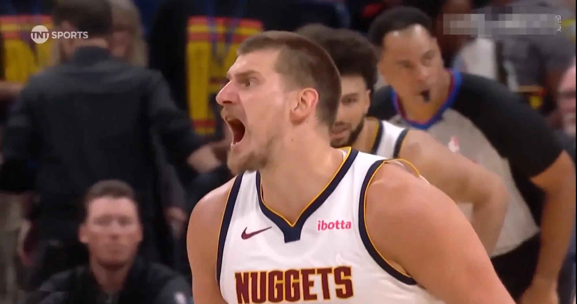 掘金客场失利！约基奇遭遇困境