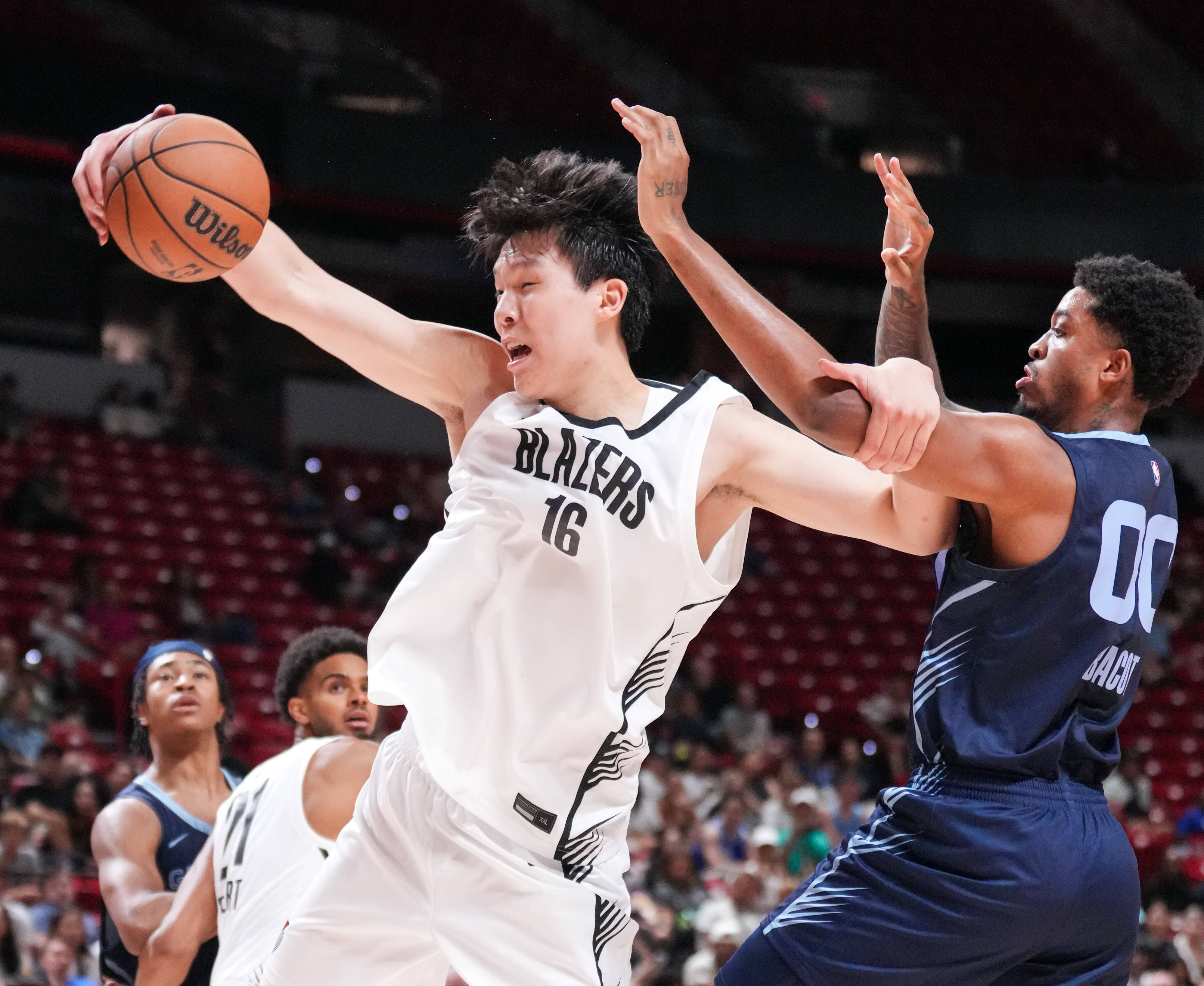 灰熊胜开拓者，终结连败