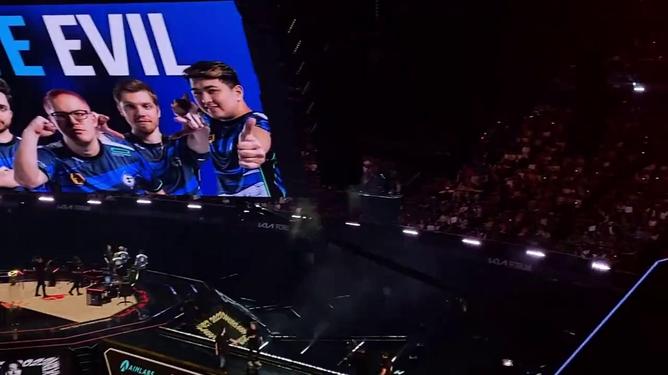 包含TI国际邀请赛惊险逆转取胜，粉丝狂欢不已的词条