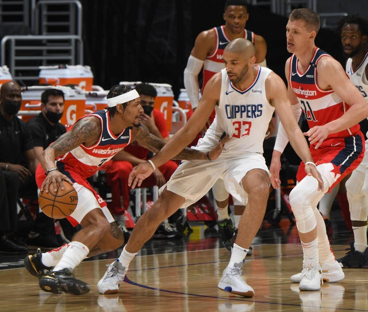 世俱杯时间-红牛二队绝杀威廉姆斯，皮亚斯特里统治全场