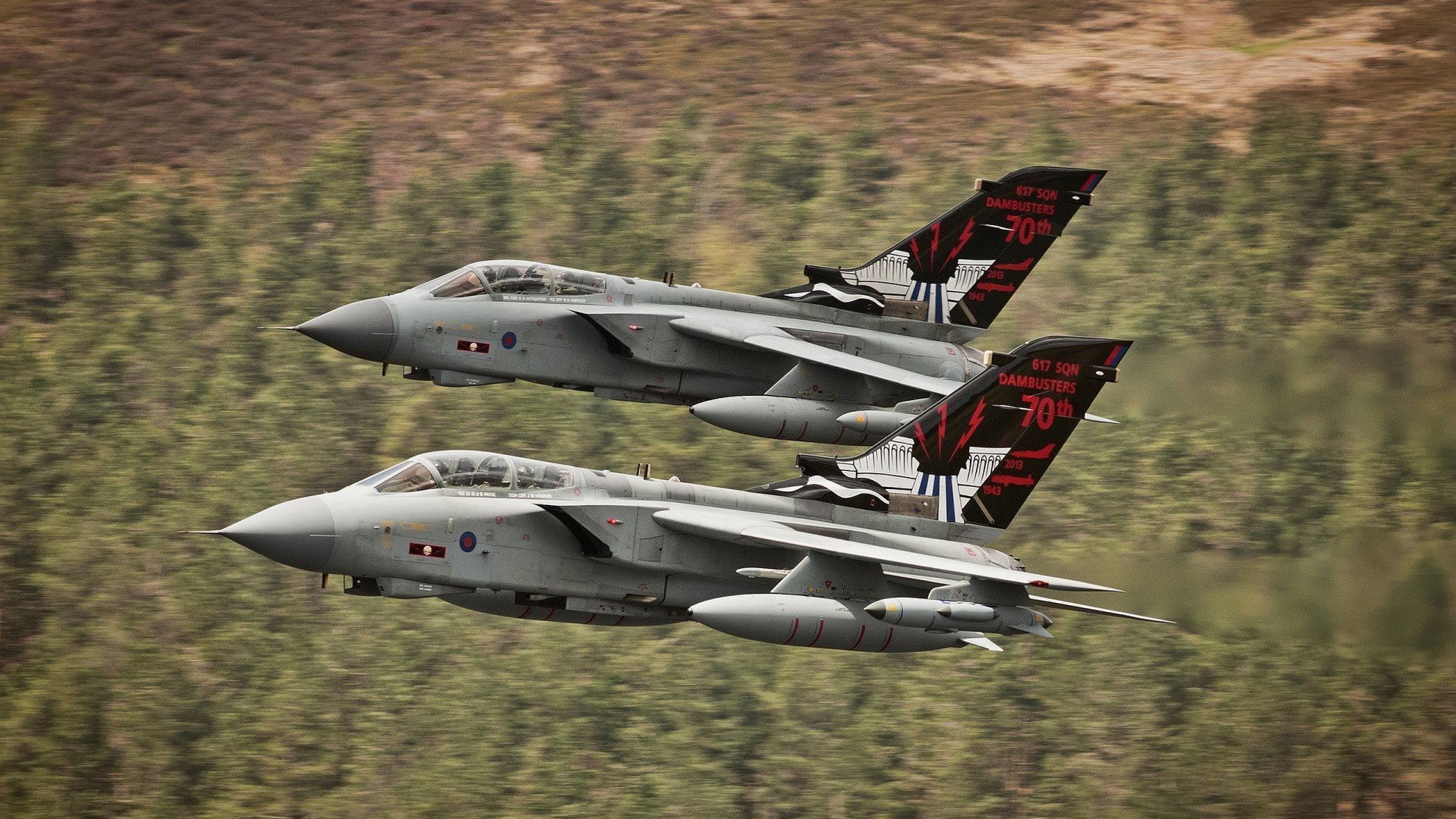 金色救赎，范戴克头球制胜，曼城逆转尼斯书写绿茵传奇