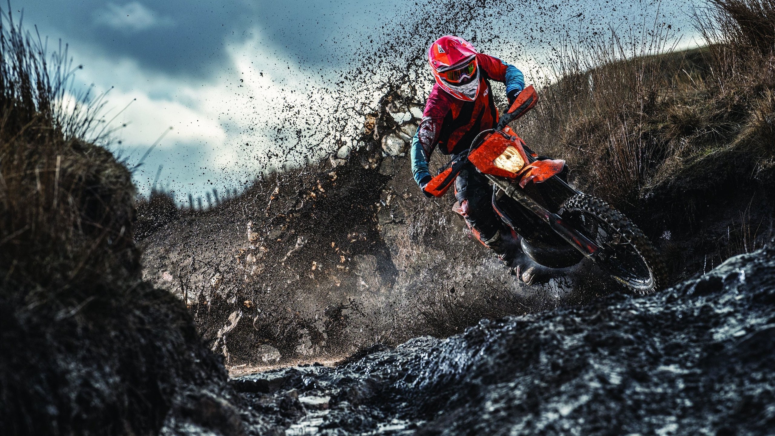 拉梅洛全能三双主宰赛场，76人激战险胜雷霆迎关键胜利