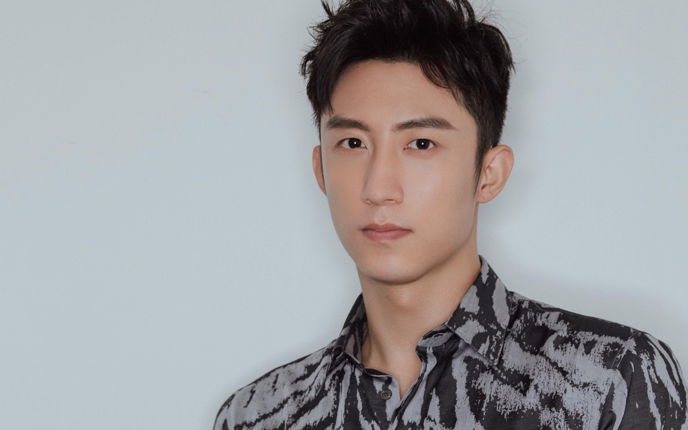 日本铁骑踏碎安菲尔德，当红军遇上东亚战术革命