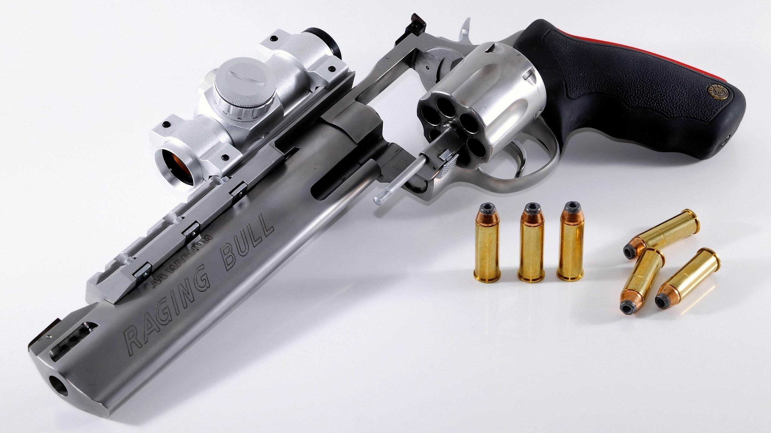 意甲焦点战之夜，伦纳德成为全场焦点