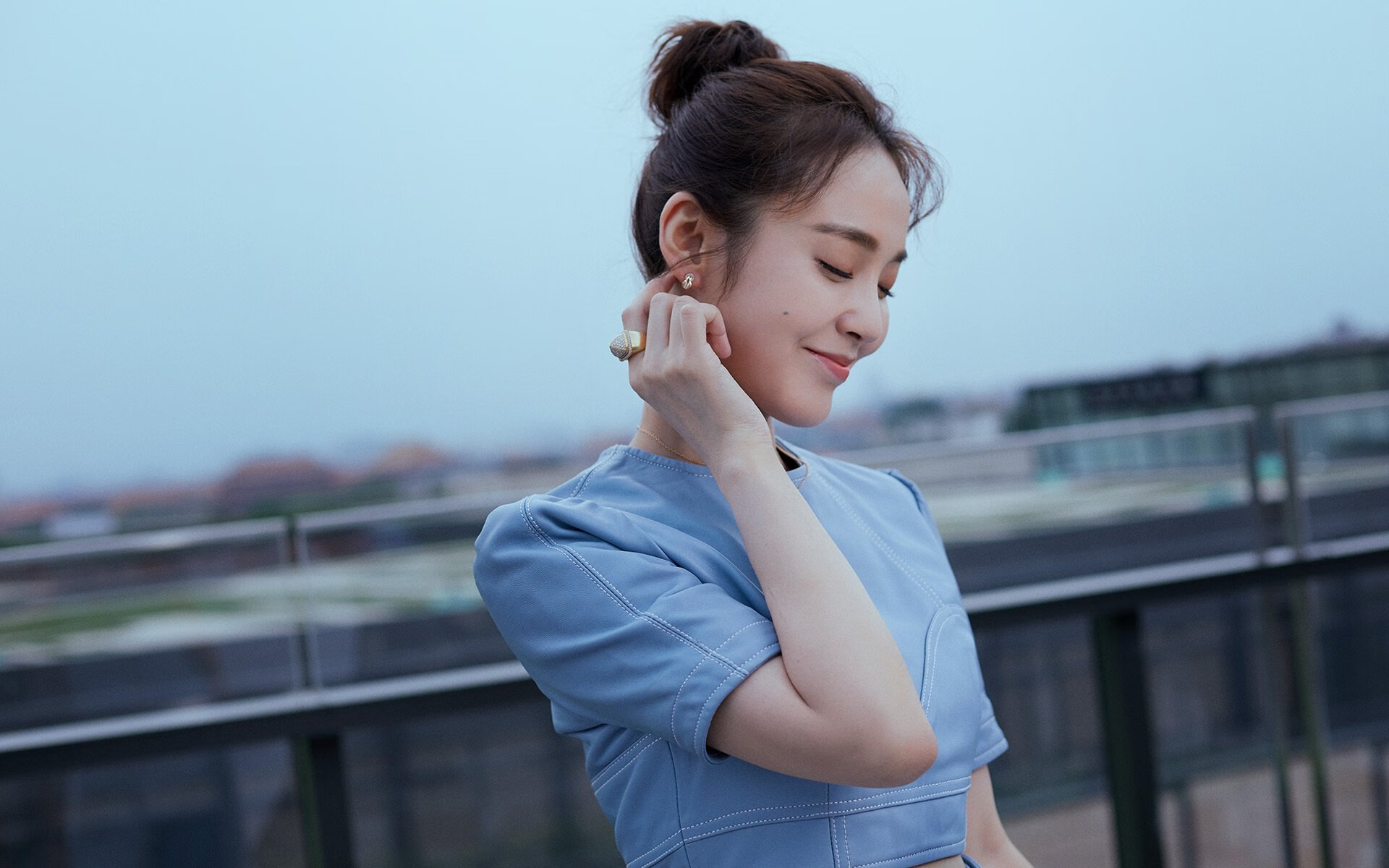 哨响之前，德甲争冠夜与恩比德末节之火的交响