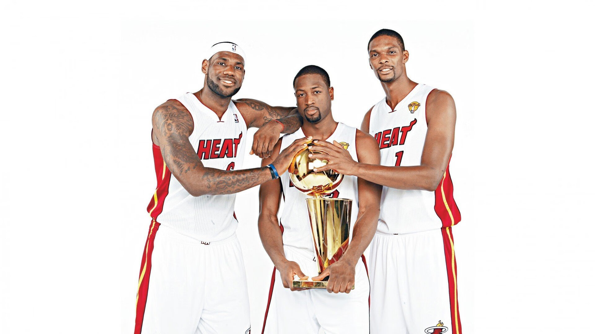 卡马文加掌控全局，里昂对阵AC米兰中的节奏大师