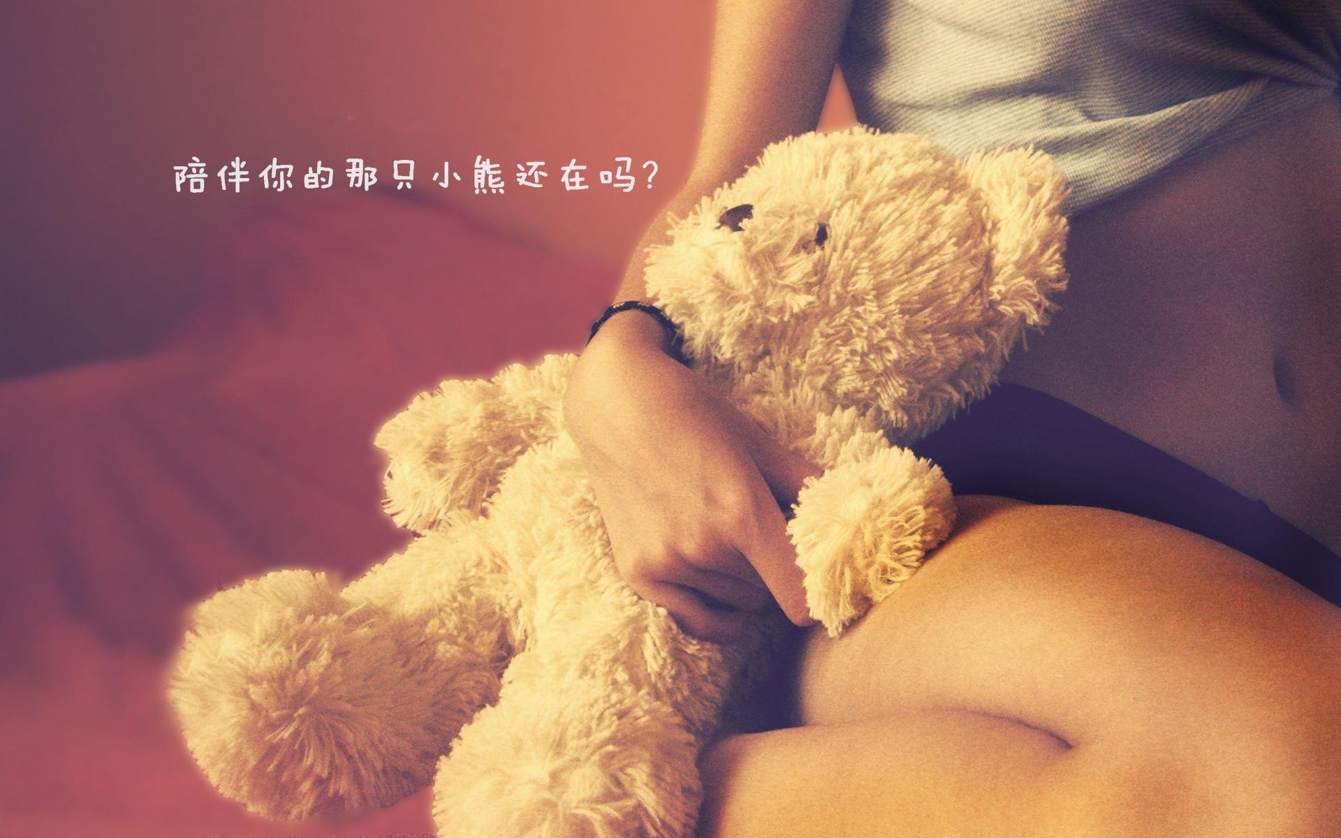 拉什福德独掌赛场风云，芬兰轻取丹麦展现实力，足球世界的双重奏